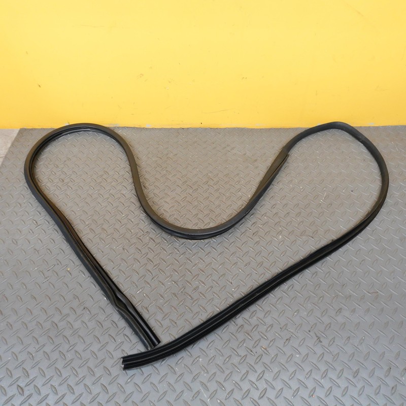 2022-2025 SUBARU BRZ LEFT DRIVER SIDE DOOR BODY WEATHERSTRIP SEAL OEM 63571CC010