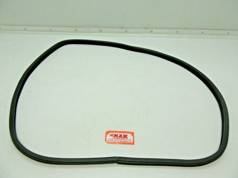 RIGHT FRONT DOOR PANEL RUBBER SEAL MOLDING STRIP GASKET BMW 323i 325i 328i 330i