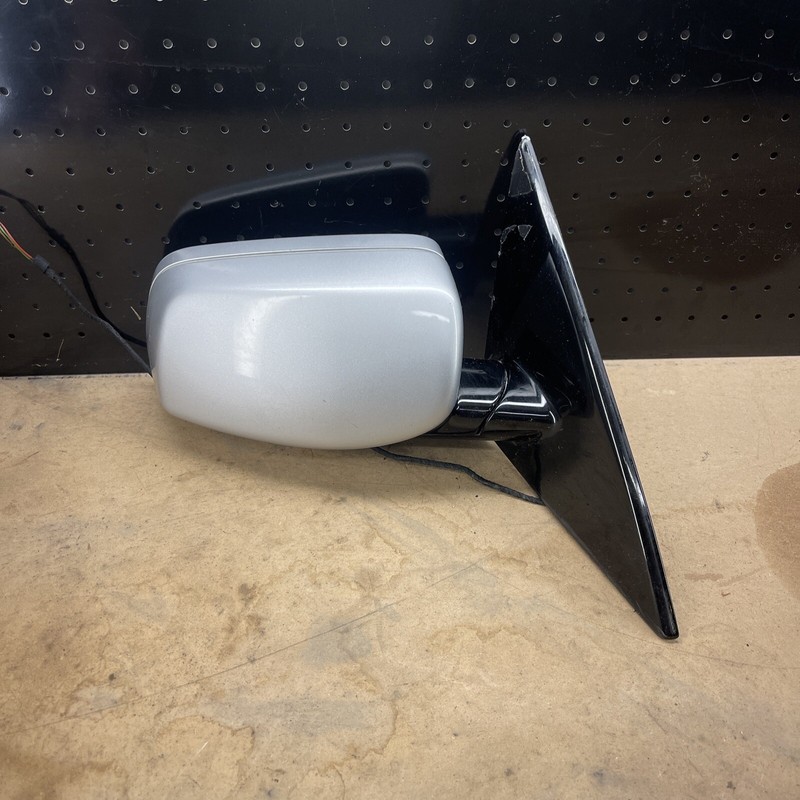 06-10 BMW 650i RIGHT PASSENGER SIDE VIEW MIRROR: SILVER W/ PUDDLE LAMP AUTO DIM
