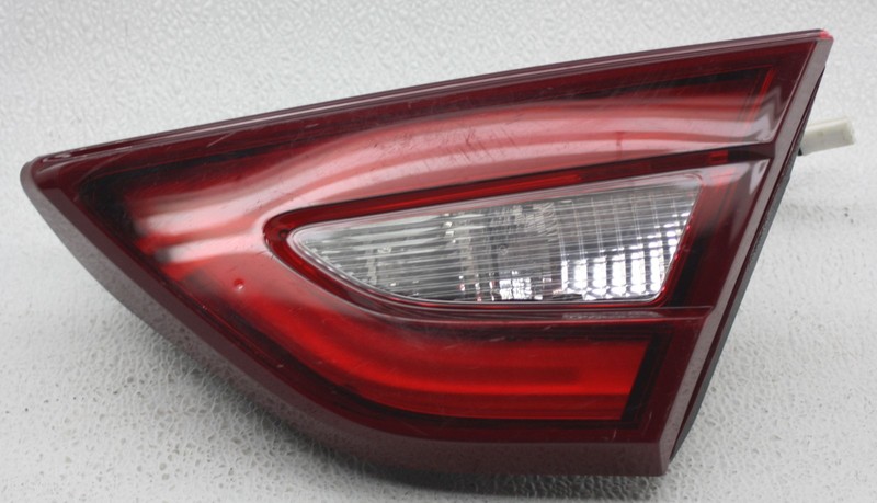 OEM Nissan Maxima Right LED Inner Tail Lamp 26540-4RA1A - Lens Chip