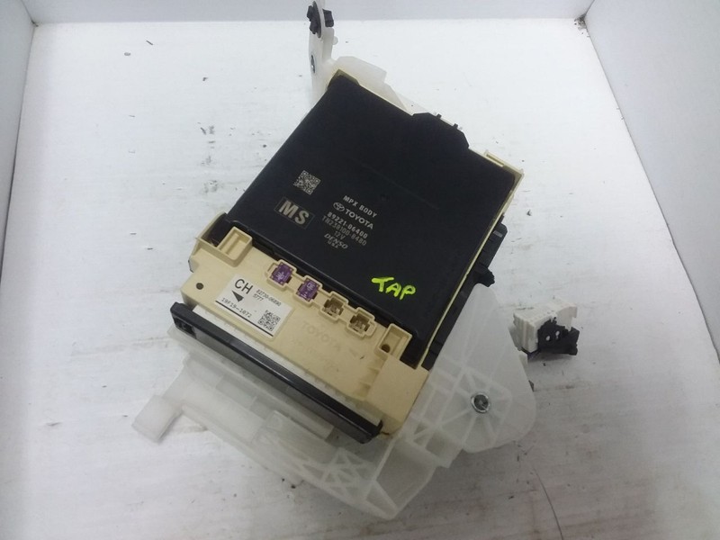 MPX Body Control Module Fuse Box 2019 Toyota Camry 89221-06400