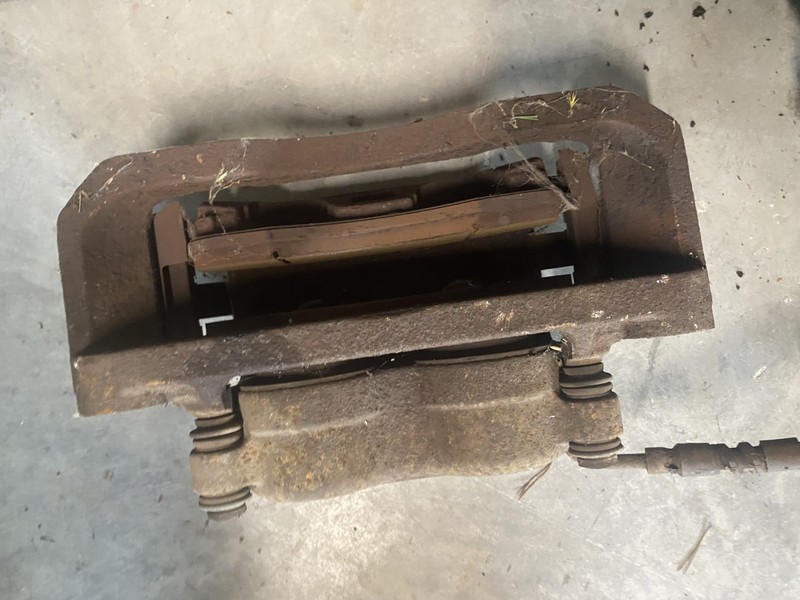 1999-2007 Ford Econline E250 E350 Left Front Caliper OEM