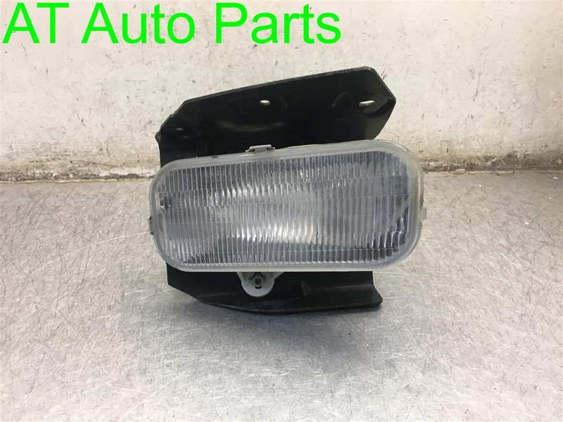 01-04 FORD F150 PASSENGER BUMPER MOUNTED FOG LAMP W/BRACKET OEM 1L3Z-15200-AA