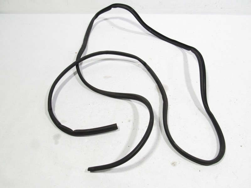 11-18 Porsche Cayenne 2017 Sunroof Sun Roof Weatherstrip Seal Rubber |