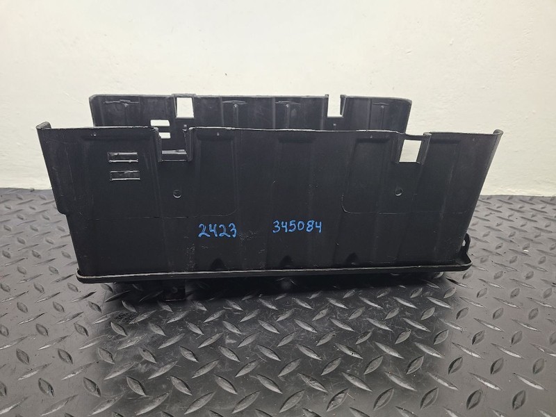 10-16 Cadillac SRX Battery Tray Bracket Assembly OEM 20902950