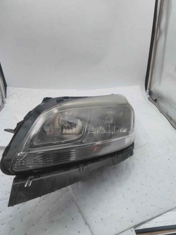 2015 Chevrolet Malibu Left Headlight Assembly Black OEM Used 123K Miles