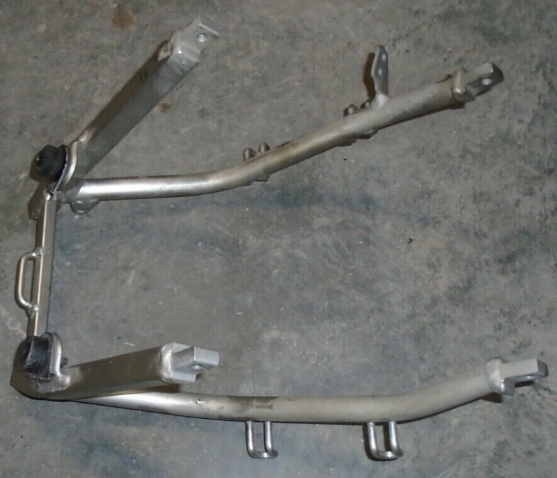 1998 Suzuki GSX-R600 GSXR6 GSXR 600 Rear Sub Frame Fender Mount Tail Fairing 99