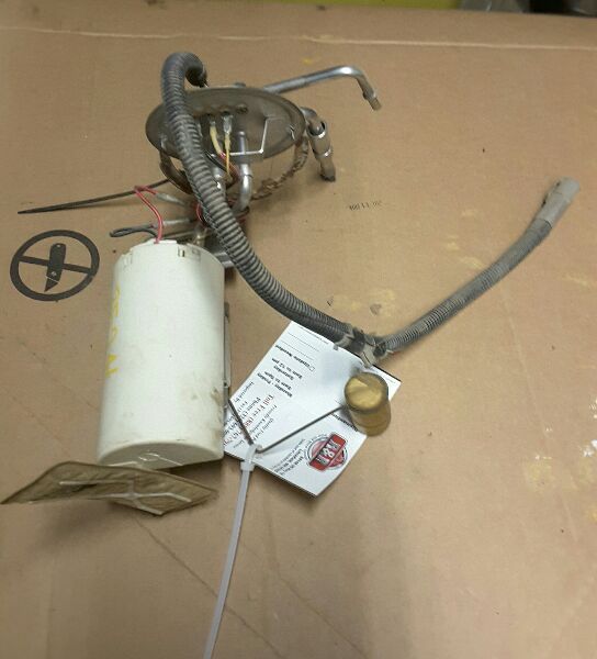 96 FORD F150 FUEL PUMP PUMP ASSEMBLY UNDER CAB 17 GALLON TANK 111239