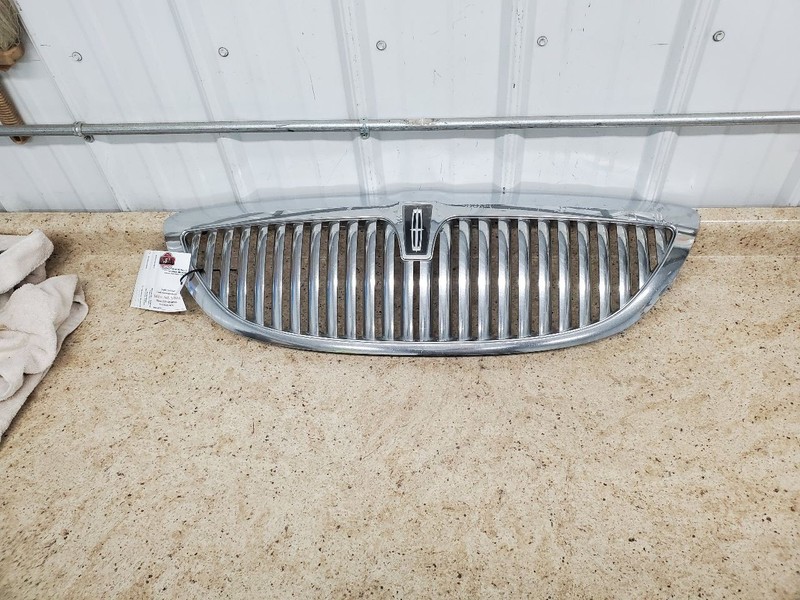 Grille Fits 03-11 LINCOLN & TOWN CAR 296768