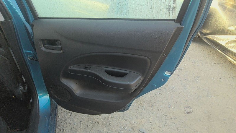 Rear Door Trim Panel MITSUBISHI MIRAGE Right 21 22 23 24 20 19 18 17 16 15 14