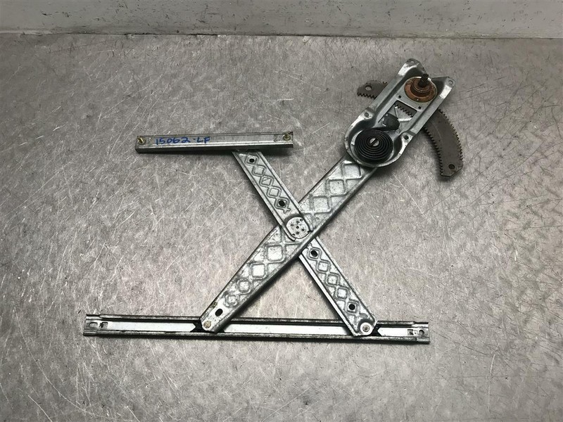 1997-1998 FORD F150 DRIVER LEFT MANUAL WINDOW REGULATOR OEM F65Z-1523201-AB