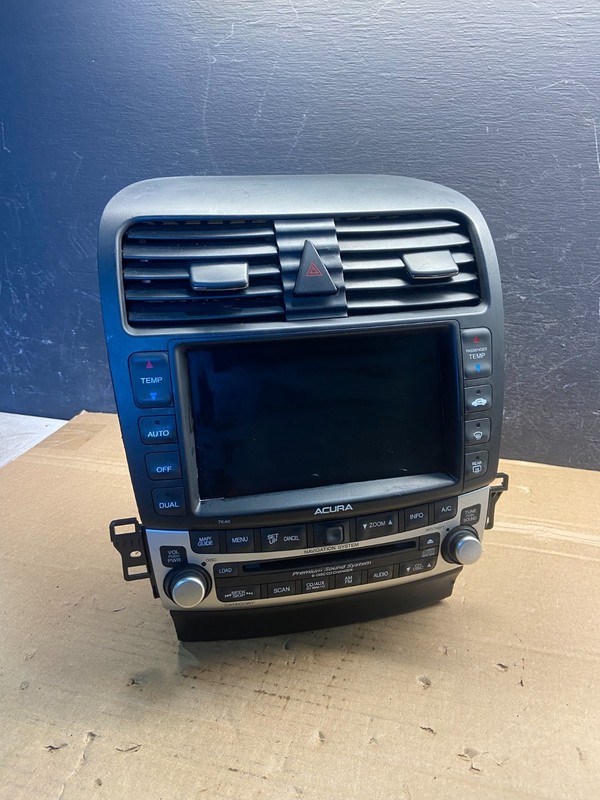 2004 to 2008 Acura TSX AM/FM CD Player Radio Audio System Air Vent OEM AE2422 DG