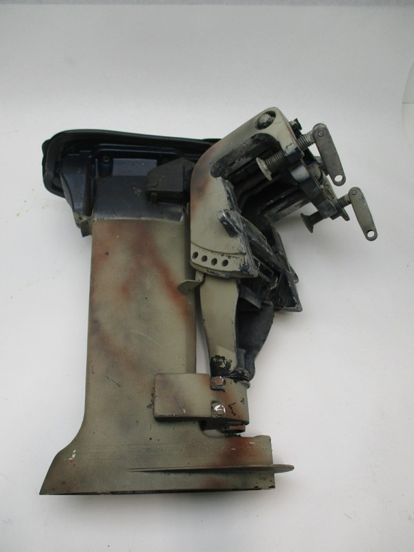 335894 Johnson Evinrude 1993 Complete 15" Midsection 8 HP 0335894