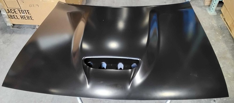 Hood Single Center Scoop Narrow Opening Fits 15-23 CHALLENGER 71545