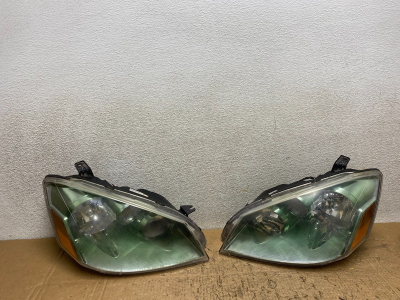 2005 to 2006 Nissan Altima Left+Right Set Halogen Headlights Oem V8697 DW