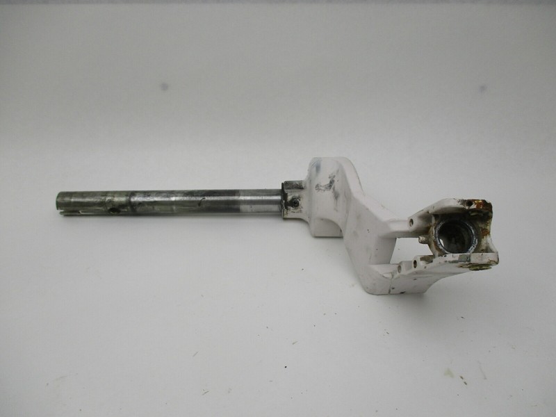 F525019 Chrysler 7.5 Hp Outboard Steering Arm Bracket