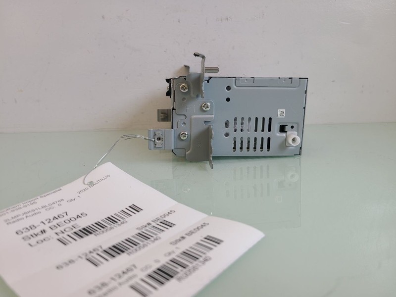 Audio Equipment Radio Receiver With CD Player Fits 19-20 NAUTILUS 581340