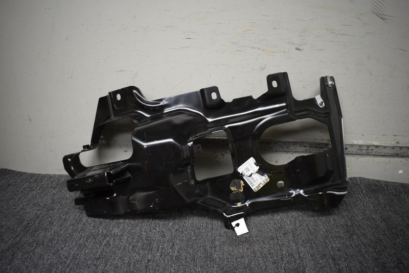 2016-2019 CHEVROLET SILVERADO 1500 RIGHT BUMPER FACE BAR BRACKET FACTORY OEM