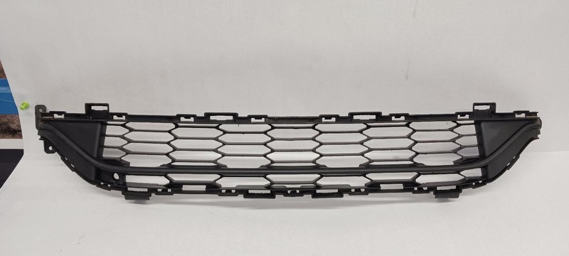 15-'16 CHEVROLET CRUZE lower Grille w/active shutter option OEM Grade A!