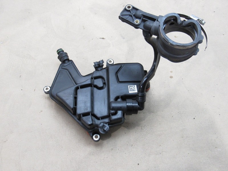 Mercedes S560 2020 W222 4.0L Right Passenger Engine Oil Separator Valve 18-20 >