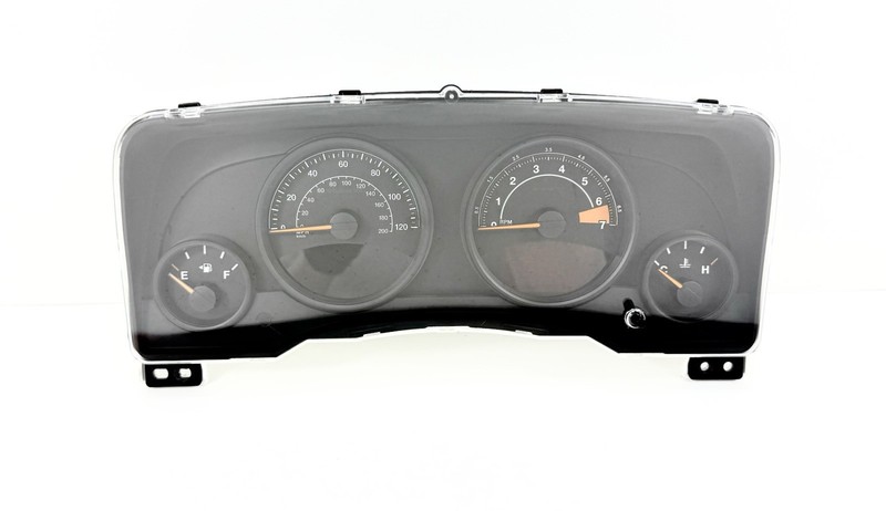 2016 16 Jeep Patriot Speedometer Instrument Gauge Cluster w/ 133,186 Miles OEM