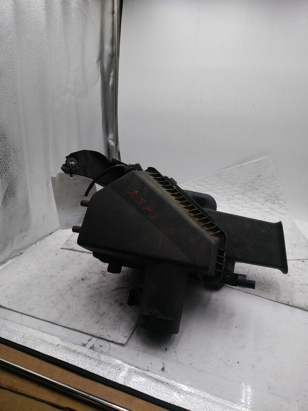 2010 Cadillac CTS Air Cleaner Assembly OEM 3.0L V6 Used 37K Miles Black