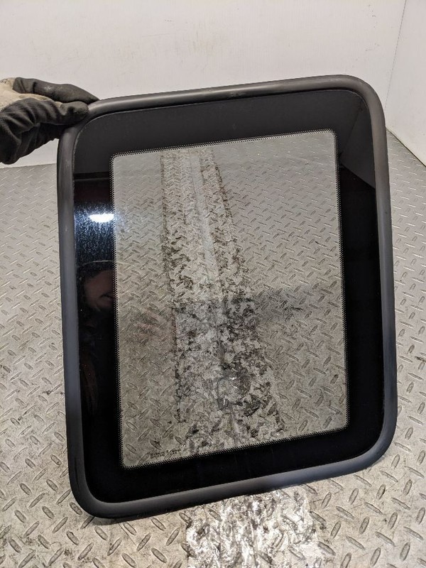 1998-2011 Ford Ranger door PASSENGER Side RIGHT Rear Quarter Glass RH1196350