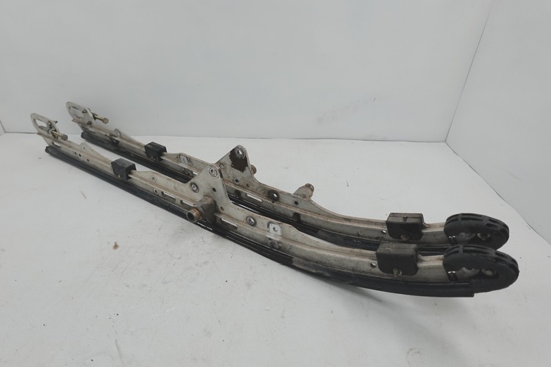 1998 Ski-Doo Mach Z 809 Snowmobile OEM Rear Suspension Skid Rail Set 121" Track