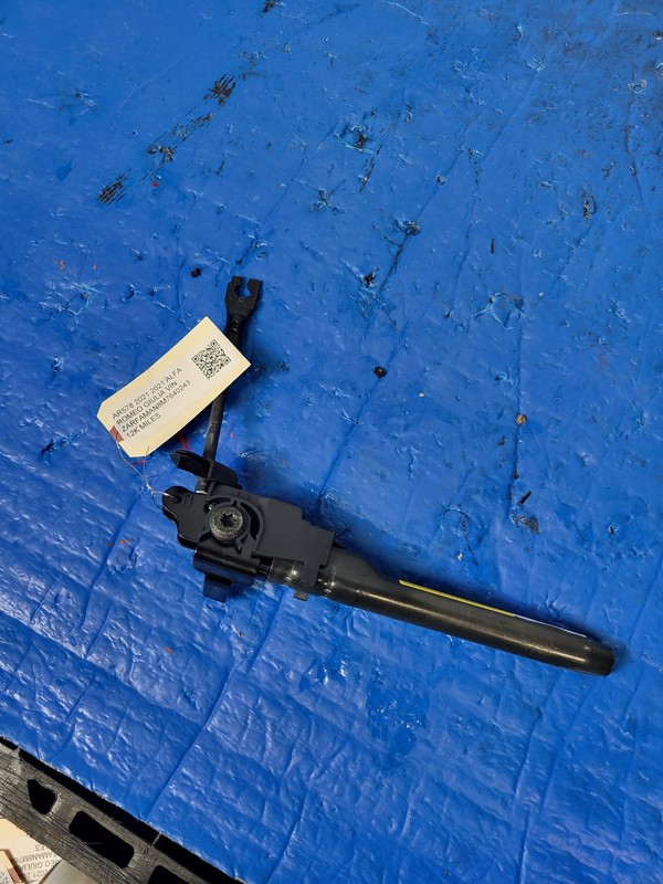 Used Oem Alfa Romeo Front Right Seat Belt Tensioner 505436260 for Giulia 2021