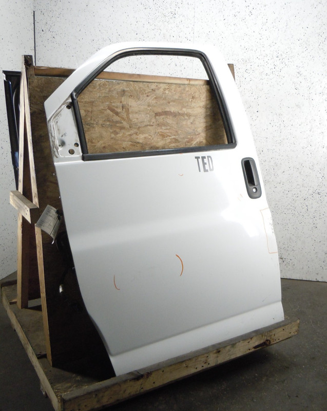 2003-2015 Chevrolet Express 3500 Front Door Assembly Driver Left Electric OEM