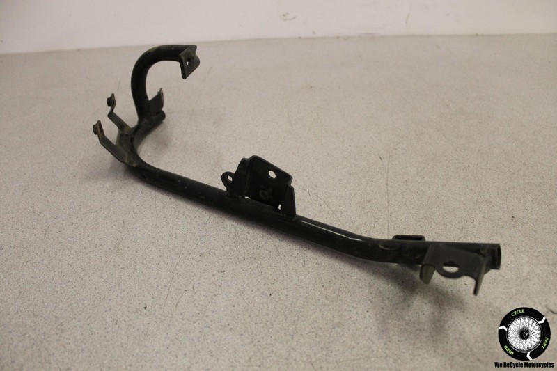 2002 Honda Silver Wing 600 FSC600 RIGHT FLOOR BOARD STAY MOUNT BRACKET FSC 02