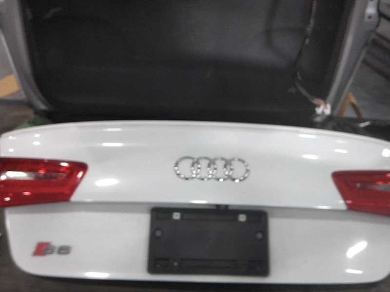 2014 AUDI S6 Deck Lid Trunk Lid OEM Metallic Glacier White 4G5827023C
