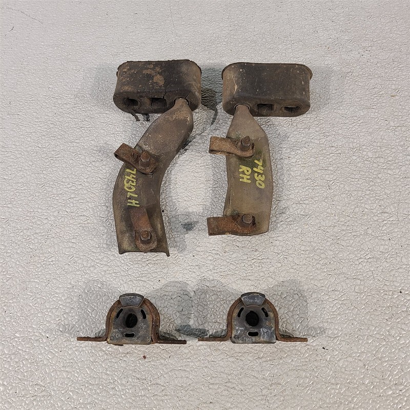 94-98 Ford Mustang Gt Exhaust Hanger Hangers Set Aa7430