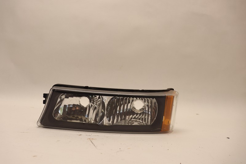 2001-2007 CHEVY SILVERADO 1500 FRONT LEFT DRIVER SIDE HEADLIGHT ASSEMBLY OEM