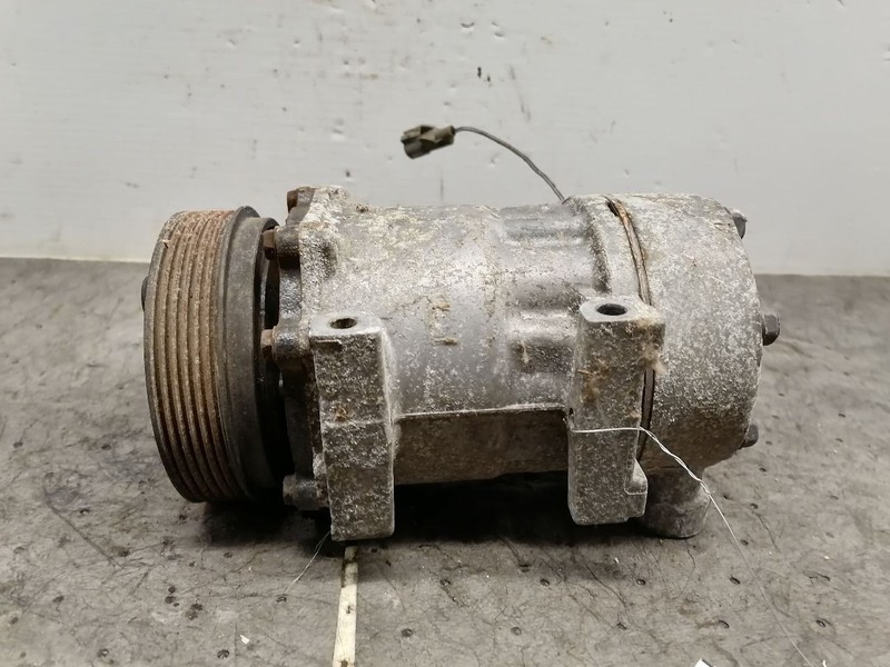 Air Conditioner AC Compressor LHD Fits 97-01 CHEROKEE 1539135
