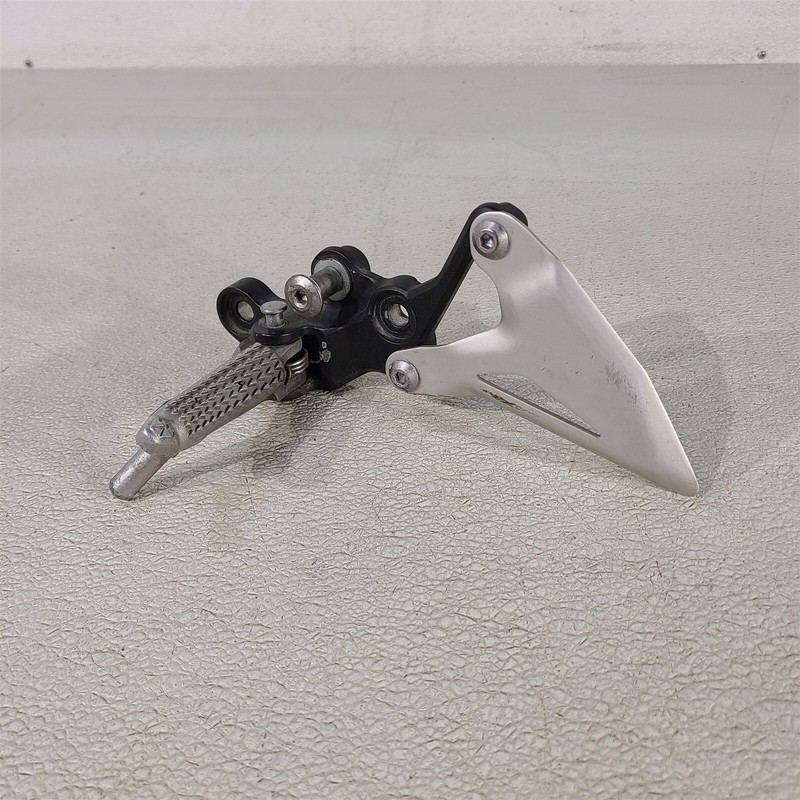 24-25 Kawasaki EX500 H Left Front Foot Peg Foot Rest Lh 7488-P