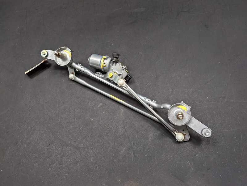 Front Wiper Motor w/ Linkage 2022 Chevrolet Equinox 84640321 2018 2019 2020 2021