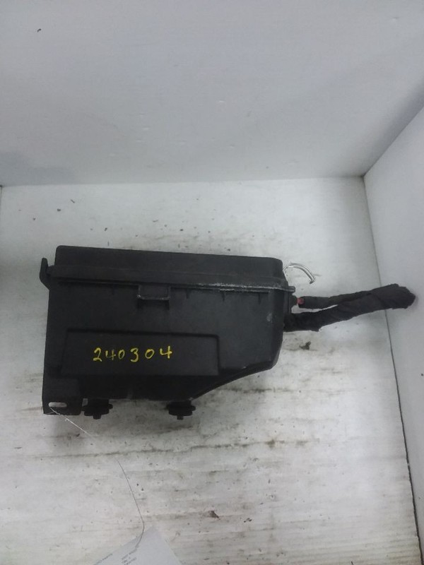 Fuse Junction Box Engine 251 Type R320 Fits 06-07 MERCEDES R-CLASS 1645400182