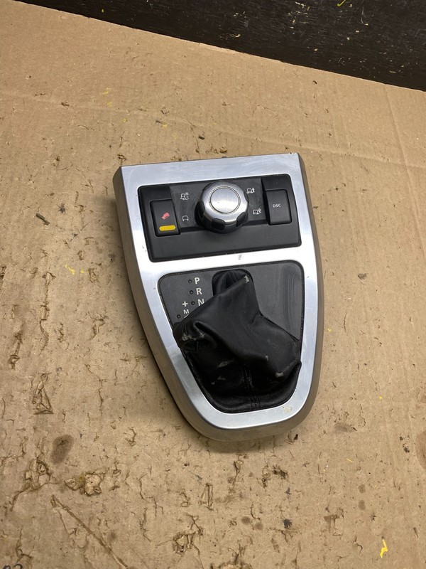 2008 - 2012 Land Rover LR2 Traction Suspension Control Switch OEM U5053 DG