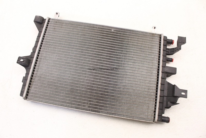 2010 - 2015 JAGUAR XF-R XFR 5.0L LEFT AUXILIARY RADIATOR FOR CHARGE AIR COOL OEM