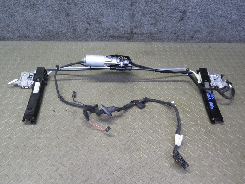 2012-2018 BMW F12 M6 CONVERTIBLE REAR WINDOW REGULATOR MOTOR ASSEMBLY