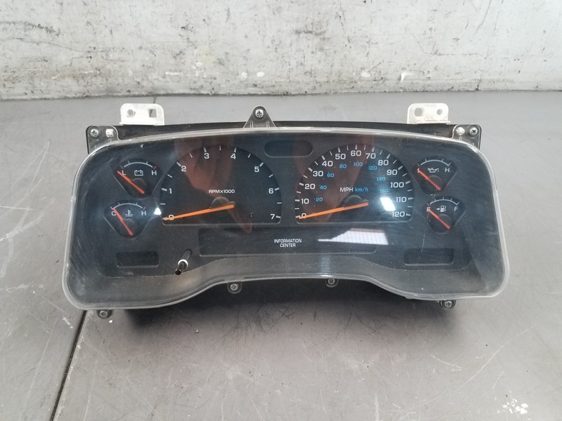 2001 Dodge Dakota R/T Gauge Cluster #88118 A7