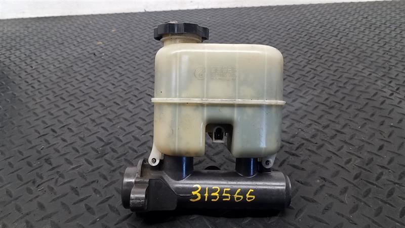 99-02 Chevrolet Silverado 1500 Brake Master Cylinder W/ Vacuum OEM 19209249
