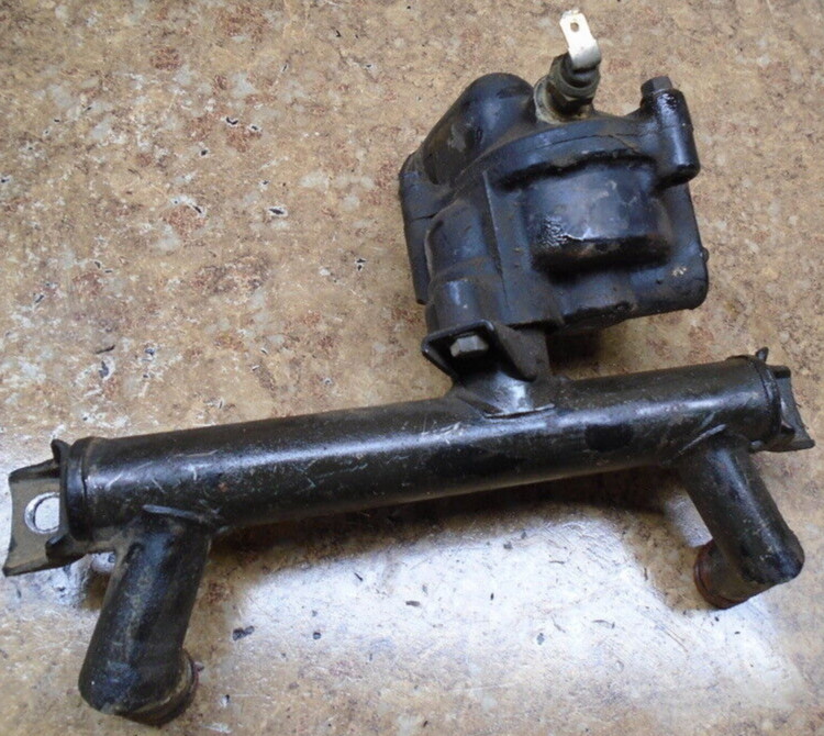 2000 2001 Kawasaki ZG1000 ZG 1000 Concours Engine Coolant Pipe Tube Thermostat