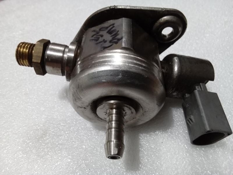 2011-2018 Volkswagen Audi 2.0L Fuel Pump Engine Mounted 06H127025Q