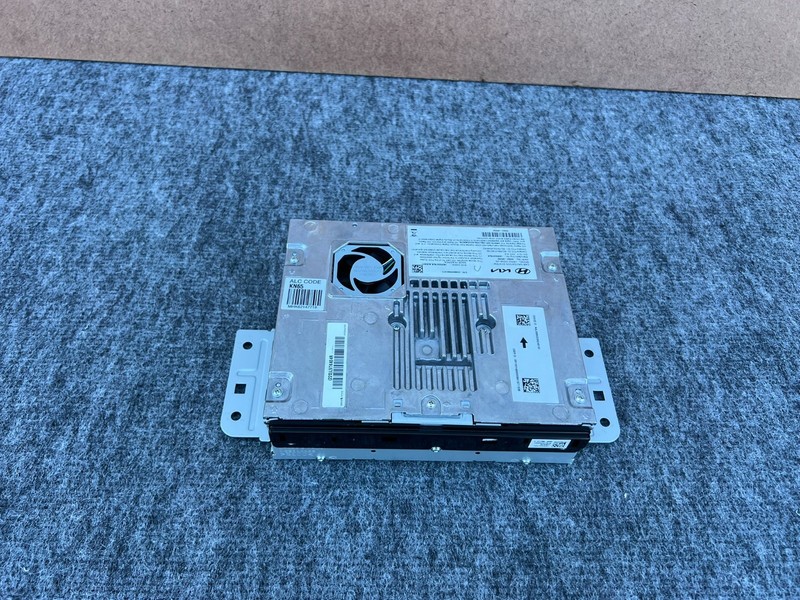 GENESIS GV70 22-25 OEM AUDIO RADIO STEREO RECEIVER MODULE HEAD UNIT 96560-AR650