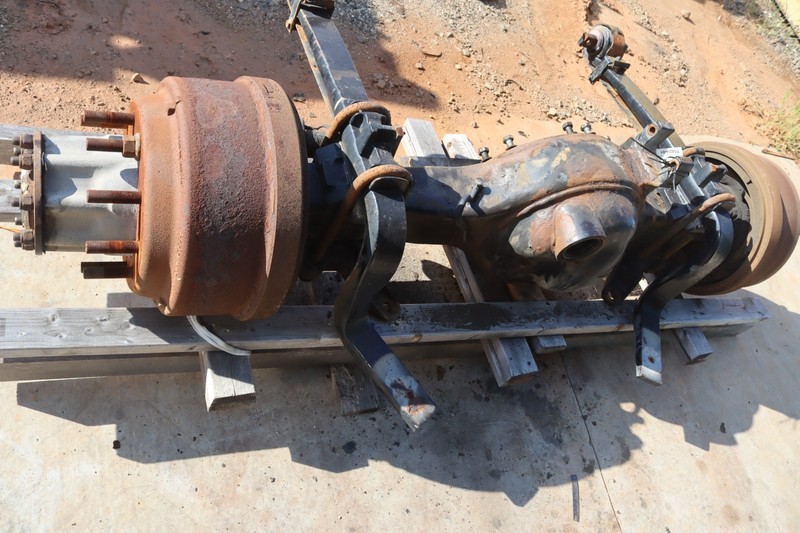 2013-2020 KENWORTH T680 PACCAR REAR HOUSING AXLE COMPLETE OEM