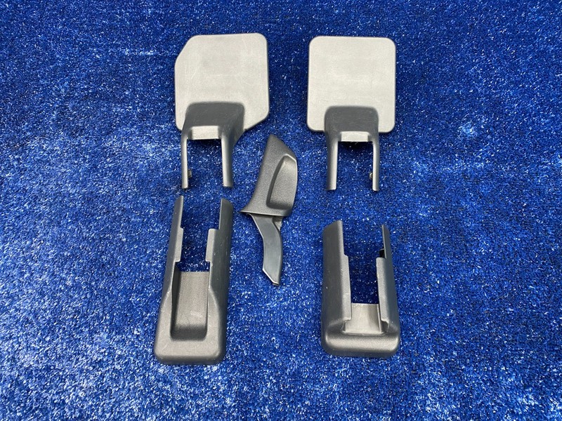 2017-2020 Nissan Pathfinder FRONT RIGHT SEAT TRACK END CAP TRIM COVER OEM SET