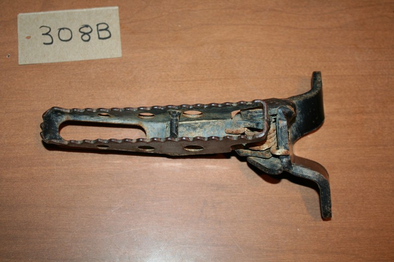 1985 Honda ATC 250SX Fot Peg Step Assembly Left 85 86 87