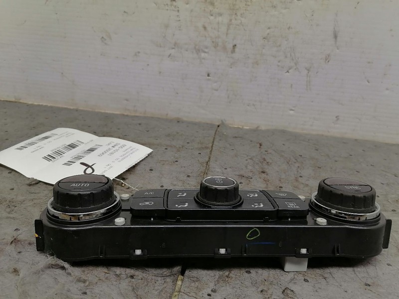 Temperature Control Classic Style Fits 14-19 SILVERADO 1500 PICKUP 1761828